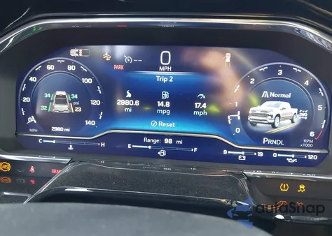 2025 Chevrolet Silverado 1500 4Wd Standard Bed Lt z USA, uszkodzony, nr VIN 1GCUKDED3SZ131808